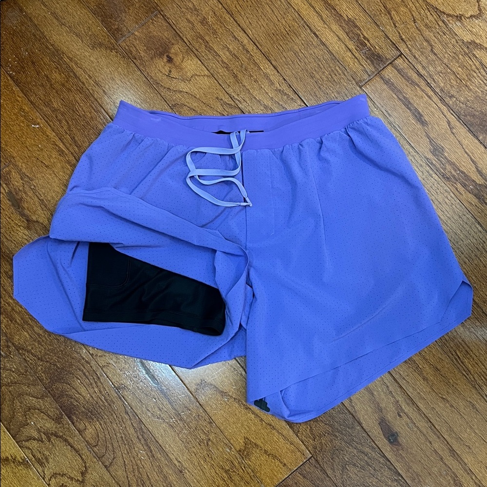 2. Lululemon Men’s Shorts Purple With Brief Liner Size LARGE EUC